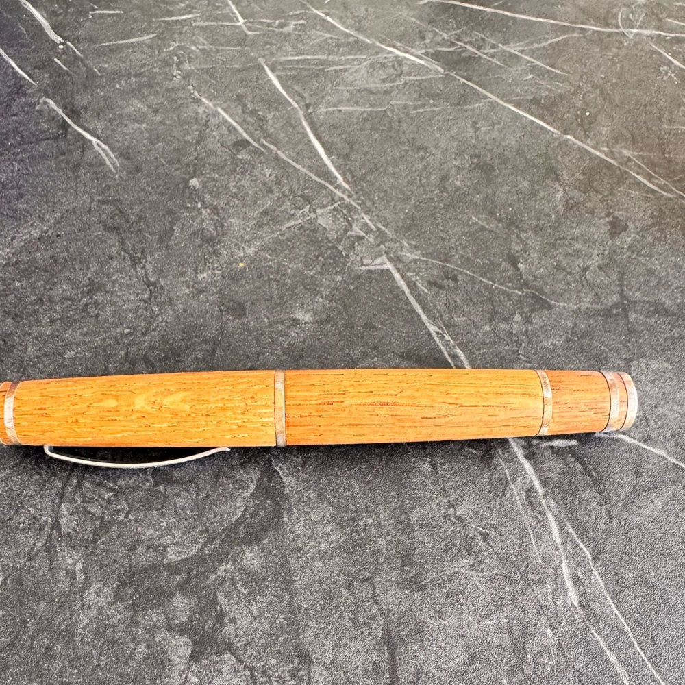 Omas Rollerball  pen is made from oak wood barrels - Picture 2 of 6